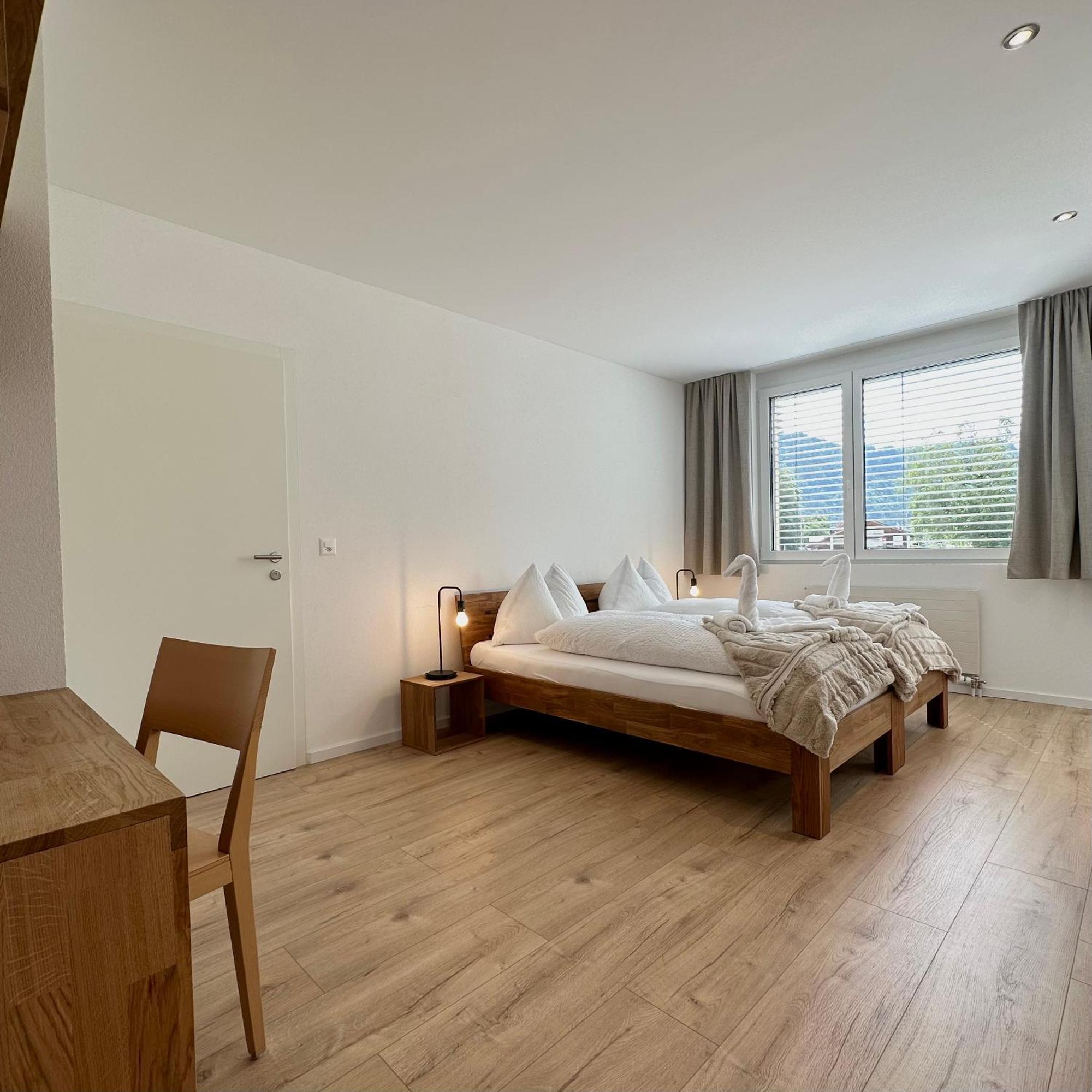 Hotel Raetia Ilanz/Glion ภายนอก รูปภาพ