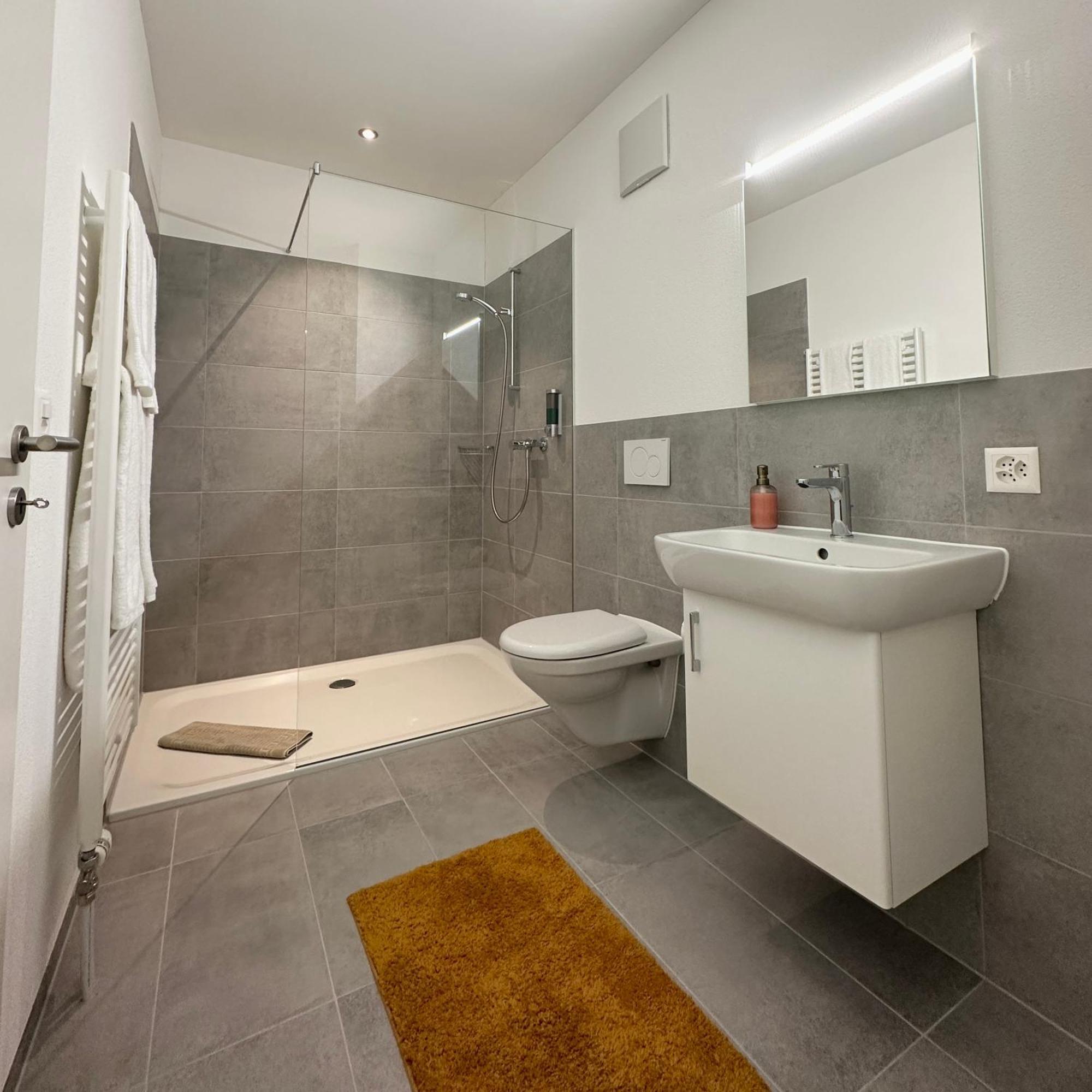 Hotel Raetia Ilanz/Glion ภายนอก รูปภาพ