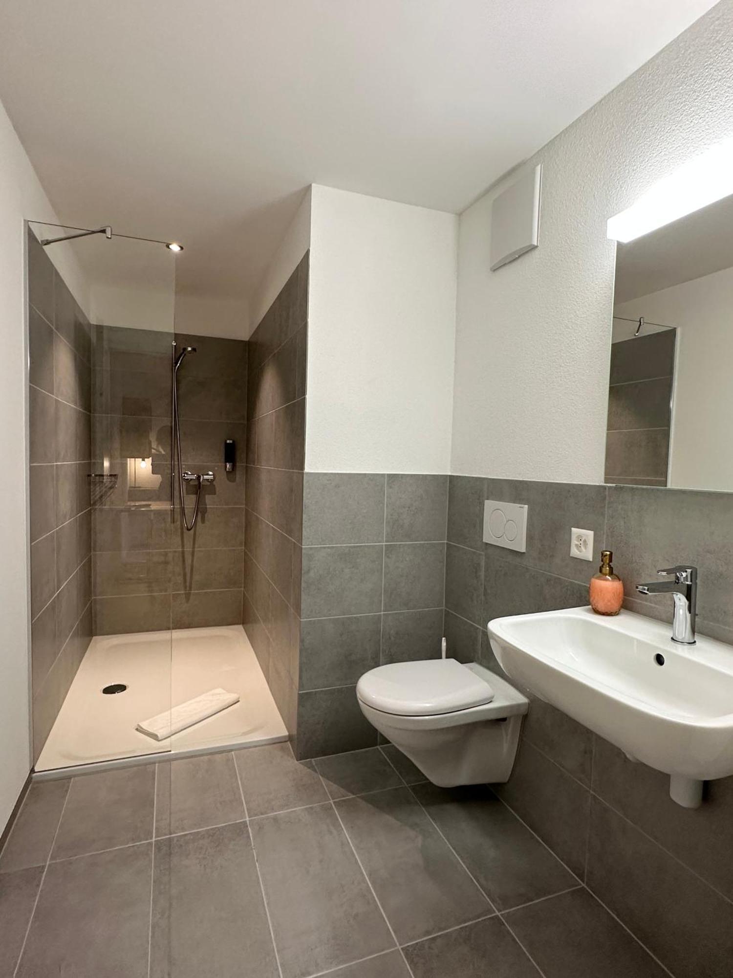 Hotel Raetia Ilanz/Glion ภายนอก รูปภาพ