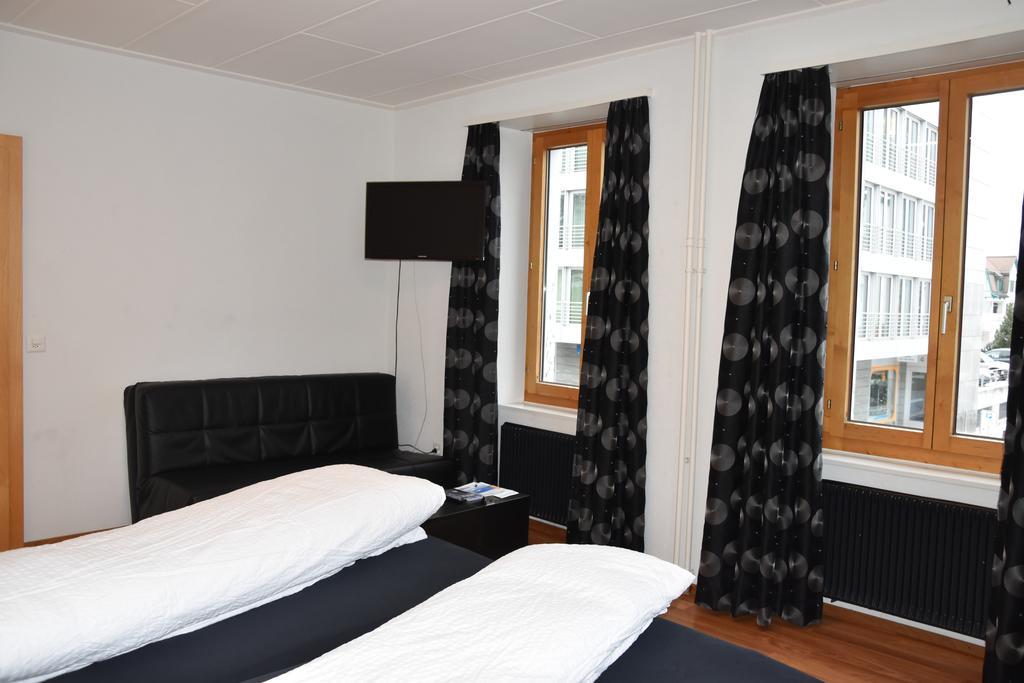 Hotel Raetia Ilanz/Glion ภายนอก รูปภาพ